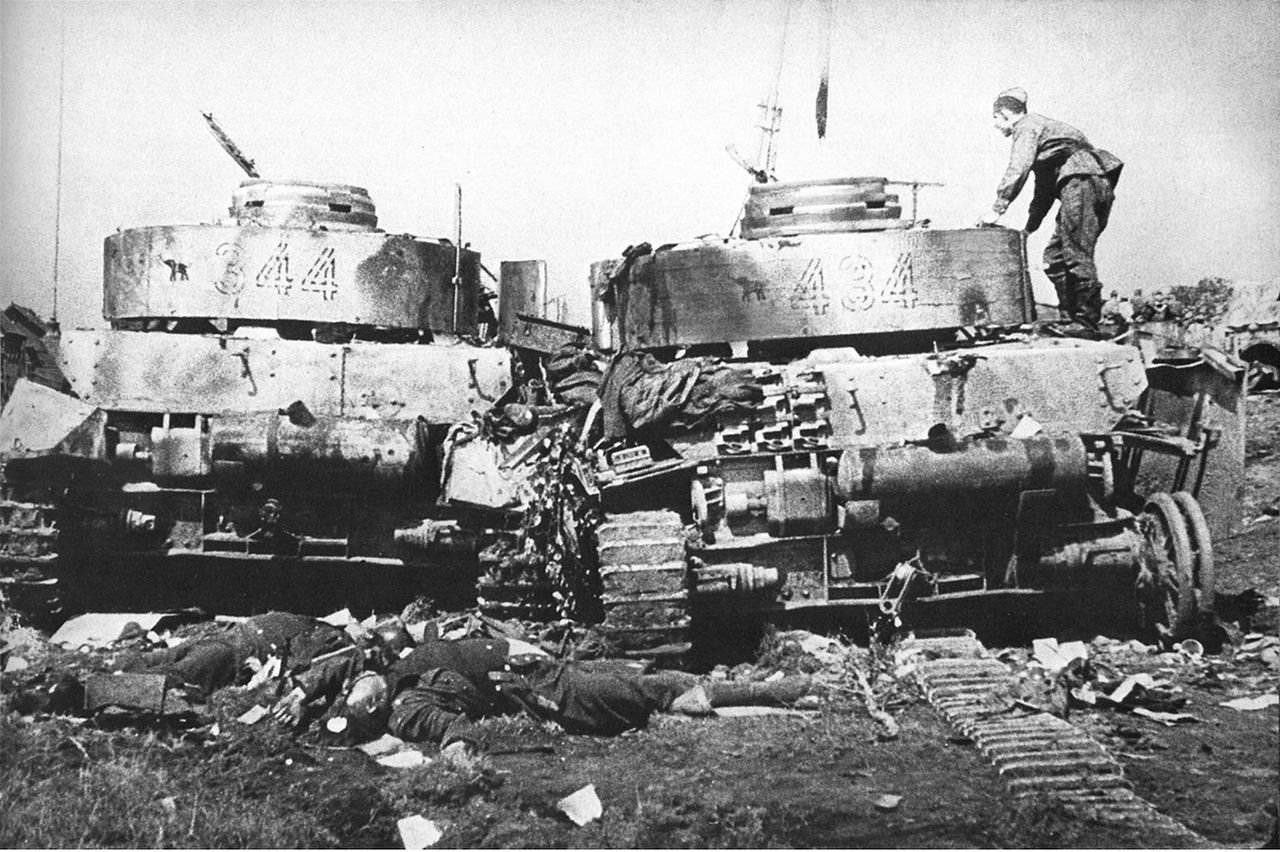 19440628 destroyed panzer iv 20 panzer division bobruisk 2560ec48 1280x852